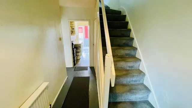 Photo 3 — Fairbourne Avenue, Birmingham