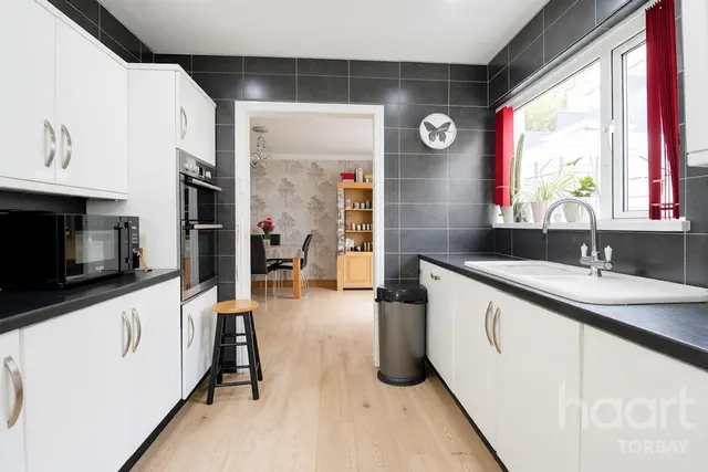 Clifton Road, Paignton, TQ3, photo 2