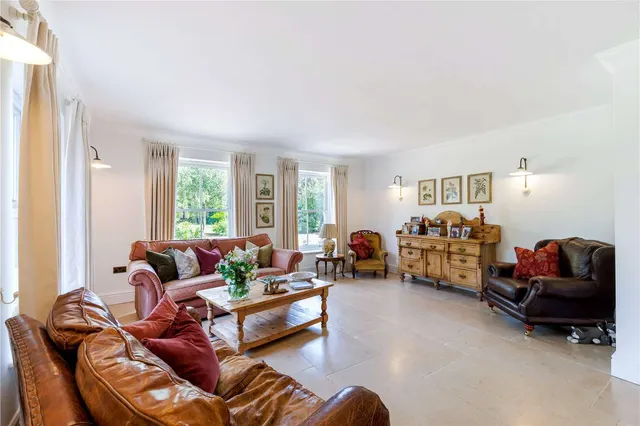 Photo 3 — Dauntsey, Nr Malmesbury, Wiltshire, SN15 4HW