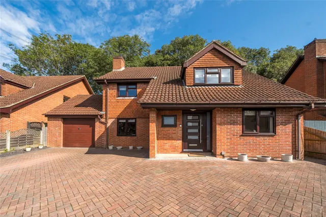 Sovereign Way, Boyatt Wood, SO50, photo 1