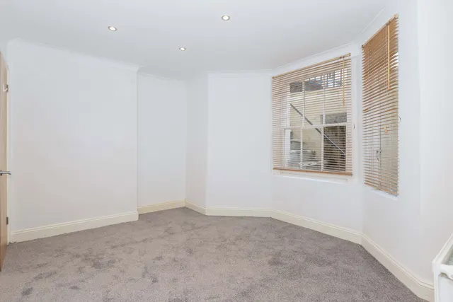 Photo 3 — **Private Garden & Private Entrance** Waterloo Street, Hove, BN3