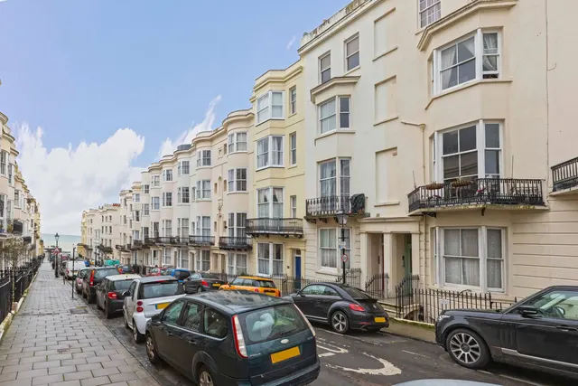 **Private Garden & Private Entrance** Waterloo Street, Hove, BN3, photo 1