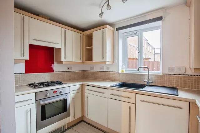 Photo 2 — Parker Way, Sheffield, South Yorkshire, S9