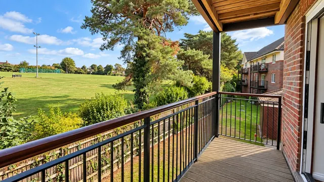 Station Road, Netley Abbey, SO31, photo 3