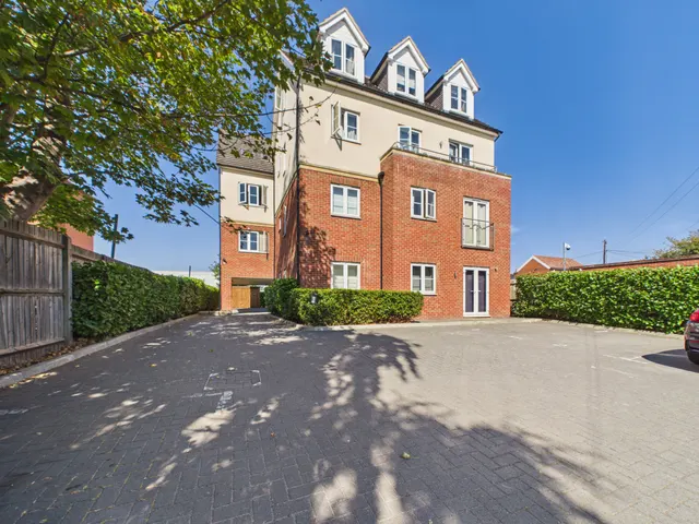 644 Oxford Road, Reading, RG30, photo 1