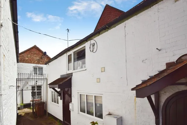 High Street, Pershore, WR10, photo 1