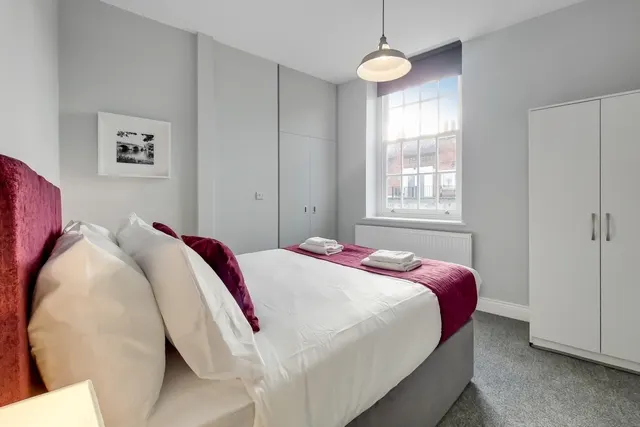 Photo 3 — George Street Richmond TW9