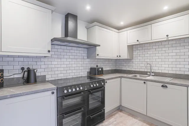 Photo 3 — Stonegate, Heslington Road