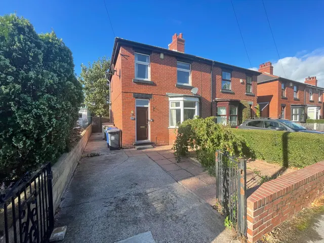 Pogmoor Road, Barnsley, S70, photo 1