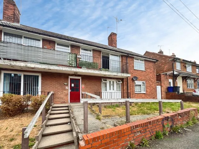 Roberts Green Road, Upper Gornal, West Midlands, DY3, photo 1
