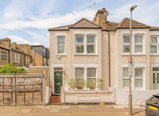 Photo 3 — Rostella Road, Tooting, SW17