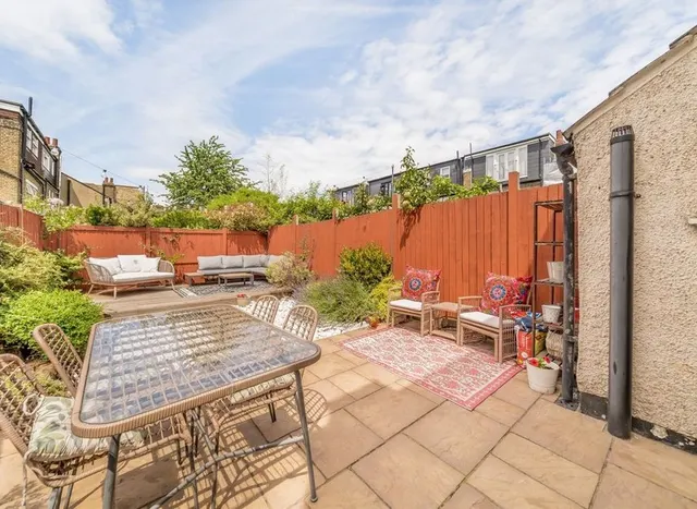 Photo 2 — Rostella Road, Tooting, SW17