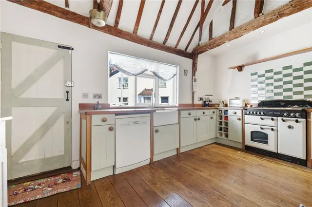 with 3 bedrooms in Thaxted, Nr Great Dunmow, CM6, photo 3