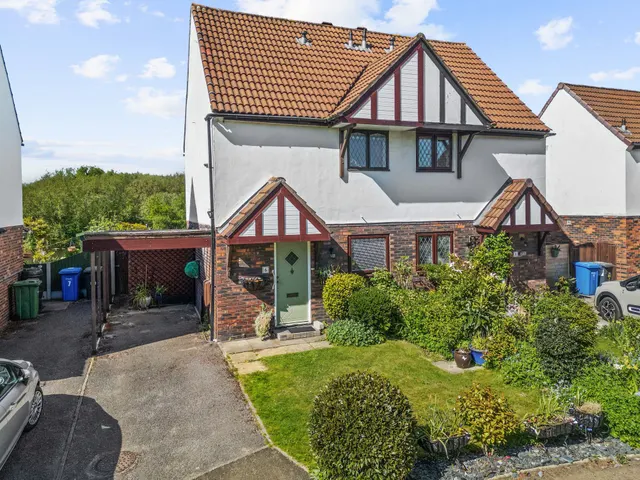 Woodford Close, Thelwall, Warrington, Warrington, WA4 2NA, photo 1