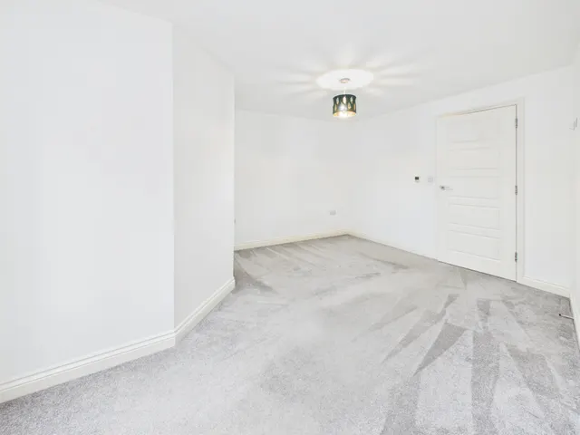 Photo 3 — Warwick Apartments Warwick Place, Cheltenham, GL52 2NP