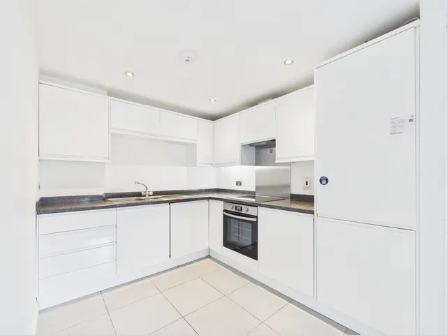 Warwick Apartments Warwick Place, Cheltenham, GL52 2NP, photo 1