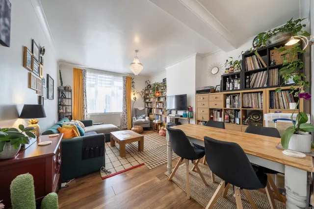 Woodlands, Harrow, HA2, photo 2