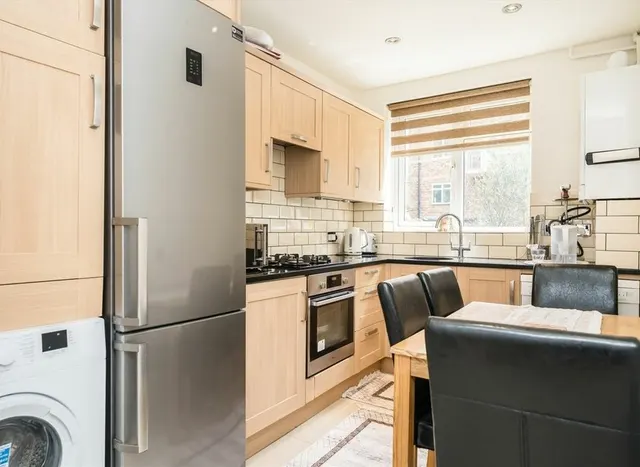 Photo 3 — Studholme Court, Hampstead, NW3
