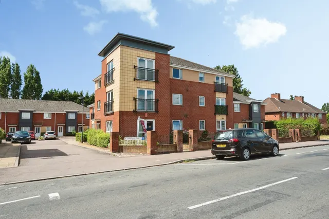 Crankhall Lane, West Bromwich, photo 1