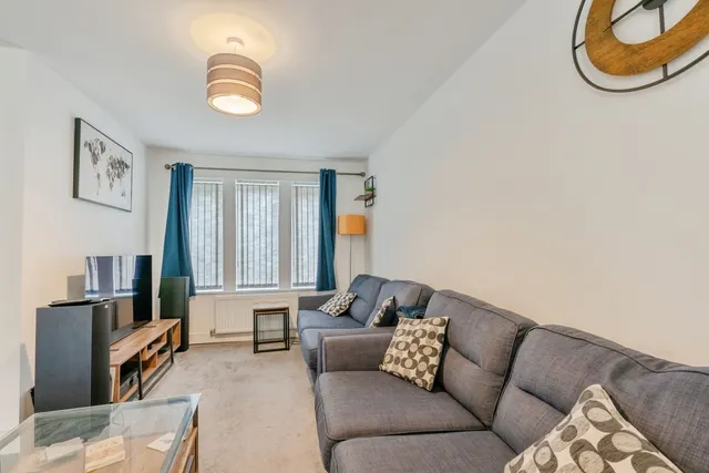 Skipton Road, Colne, BB8, photo 3