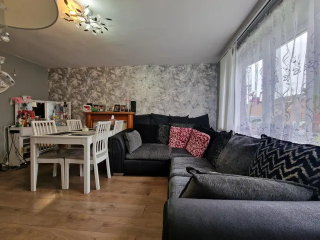Warmley Close, Wolverhampton, WV6, photo 3