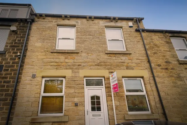 Photo 2 — Racecommon Road, Barnsley