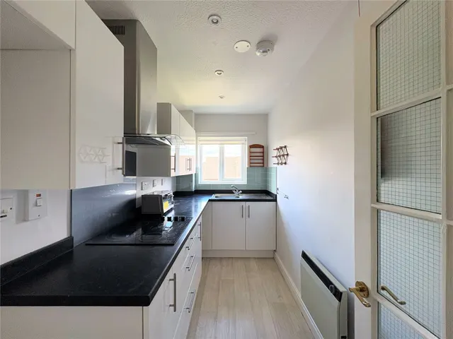 Trafalgar Road, Cirencester, GL7, photo 3