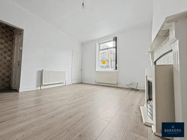 School Street, Norristhorpe, WF15, photo 3