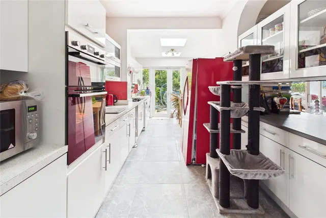 Guildersfield Road, London, SW16, photo 3
