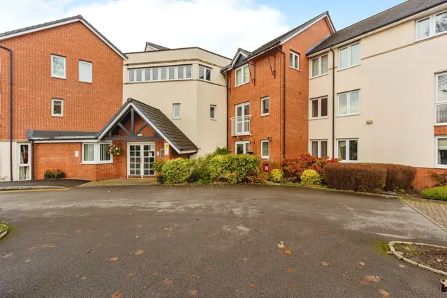 Station Road, Marple, Stockport, Greater Manchester, SK6, photo 1