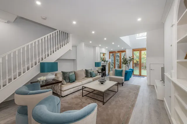 Photo 2 — Ordnance Hill, St Johns Wood, NW8 6PX