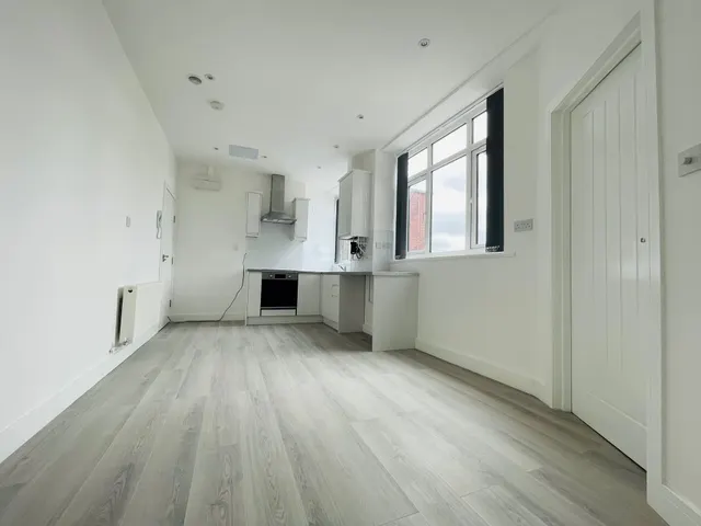 Carters Green, West Bromwich, B70, photo 1