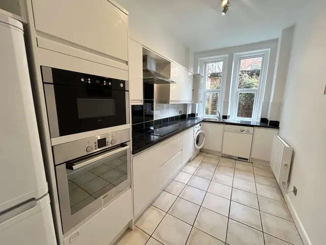 Grand Marine Court, Bournemouth, BH2, photo 2