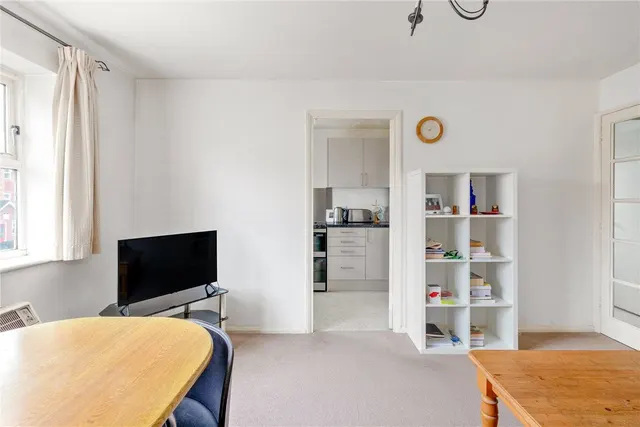 Henry Doulton Drive, London, SW17, photo 3