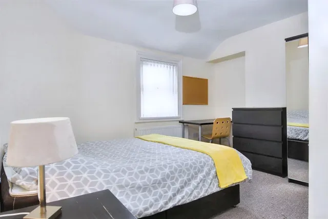 Seaton Avenue, Flat, photo 3