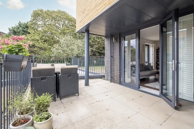 Pipit Drive, London, SW15, photo 2