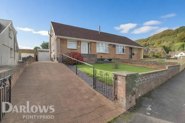 Whiterock Close, Pontypridd, photo 1