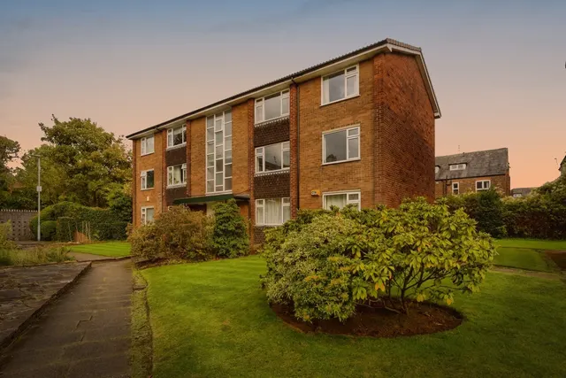 Barlow Moor Court, Didsbury, M20, photo 1