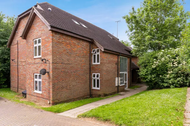 Flat 3, Broughton Court, Wychdell, Stevenage, SG2 8JF, photo 1