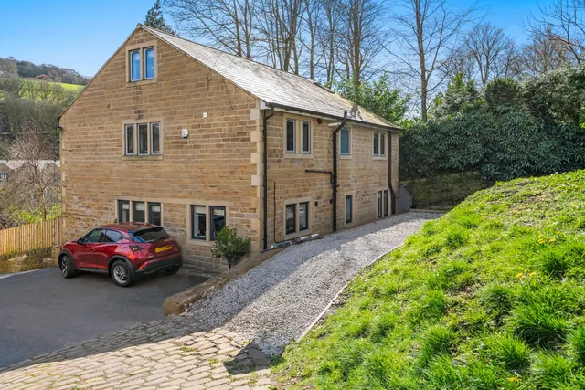 Waterside Close, Ripponden, HX6, photo 1