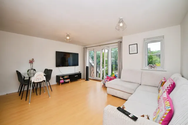 Winnipeg Way, Broxbourne, photo 1