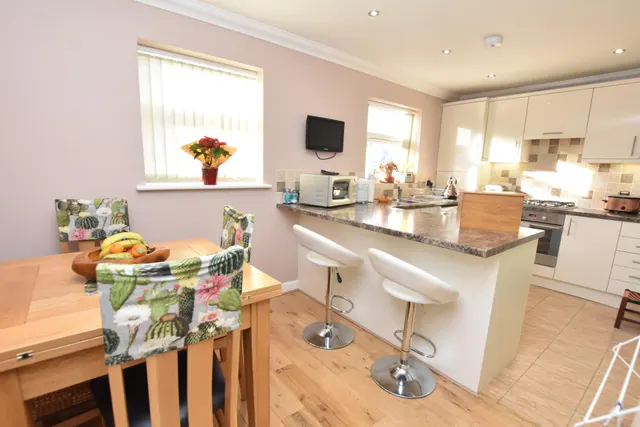 Belle Vue Road, Saltash, PL12, photo 3