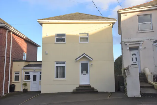 Belle Vue Road, Saltash, PL12, photo 1