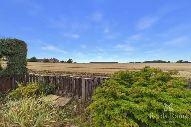 Photo 2 — Hoades Avenue, Woodsetts, South Yorkshire, S81