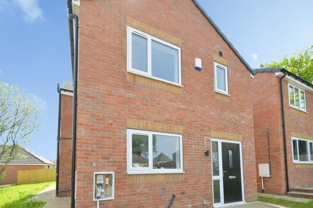Photo 2 — Belmont Drive, Stocksbridge, Sheffield