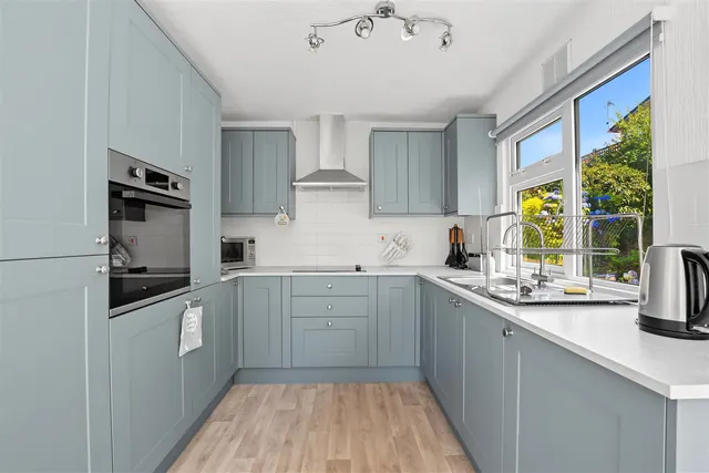 Barnsley Close, Killarney Park, NG6, photo 2
