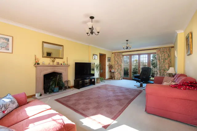 Tiddington Road, Stratford-Upon-Avon, CV37, photo 3
