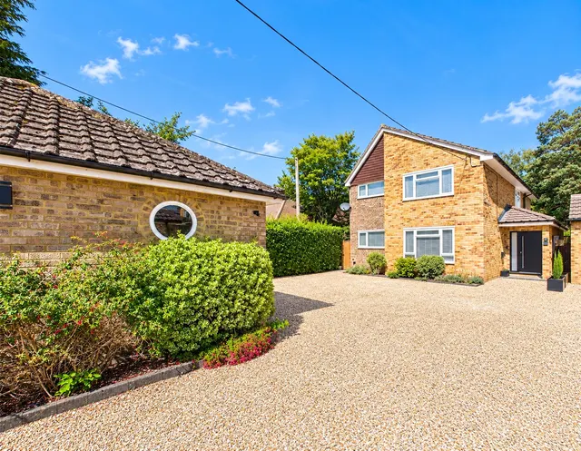 Ambleside Road, Lightwater, GU18, photo 1