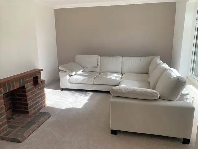 Spring Way, East Grinstead, RH19, photo 3