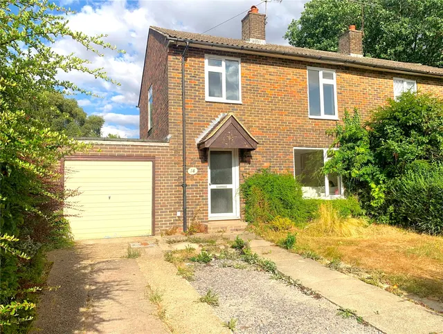Spring Way, East Grinstead, RH19, photo 1